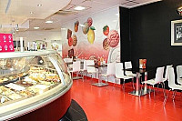 Heladeria Miquel-xixohelat inside