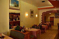 Pizzeria Rafael inside