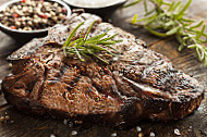 Steak`s & More food