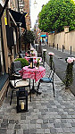 L'endroit inside