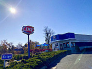 Dairy Queen (treat) outside