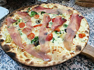 Pizzeria Fast Food Stuzzico Di Borelli Giovanni food