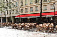 Bistrot Maison Rouge inside