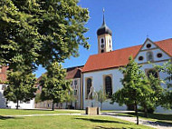 Klosterstueble Oberschoenenfeld food