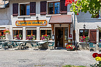 Auberge Des Montauds outside