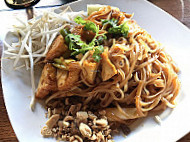 Sab Lai Thai Kitchen food