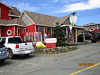 Crow's Nest Cafe outside