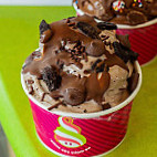 Menchie's Frozen Yogurt food