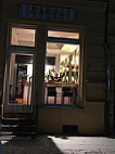 Coffeshop Milchbubies outside