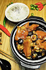 Sizzling Braised Pot food