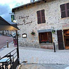 L'auberge Du Vieux Crozet outside