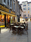 Pick Up Café inside