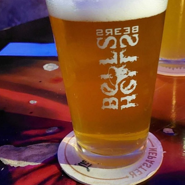 Hells Bells Rockin' Pub