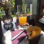 Café Sahnetörtchen food