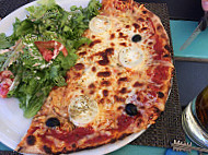 Azura Pizza food