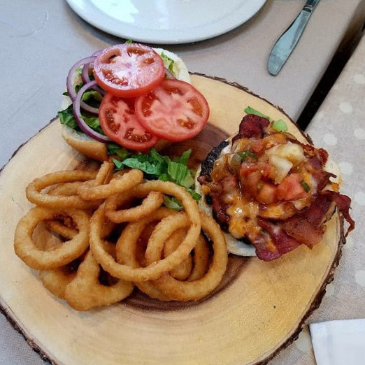 Stratengers Casual Dining
