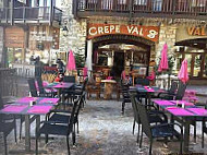 Crepe Val's inside