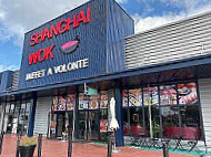 Shanghai Wok outside