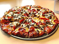 Round Table Pizza food