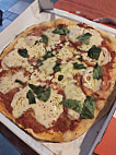 Roux'lette A Pizza food