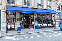 Brasserie Gallopin outside