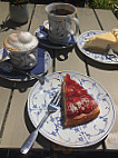 Nadjas Kleiner Kuchen- Und Kaffee-garten food