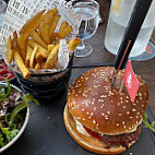 Au Bureau Pub & Brasserie food