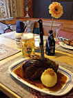 Hofbrauhaus Keller food