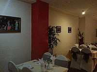 Khans Tandoori inside