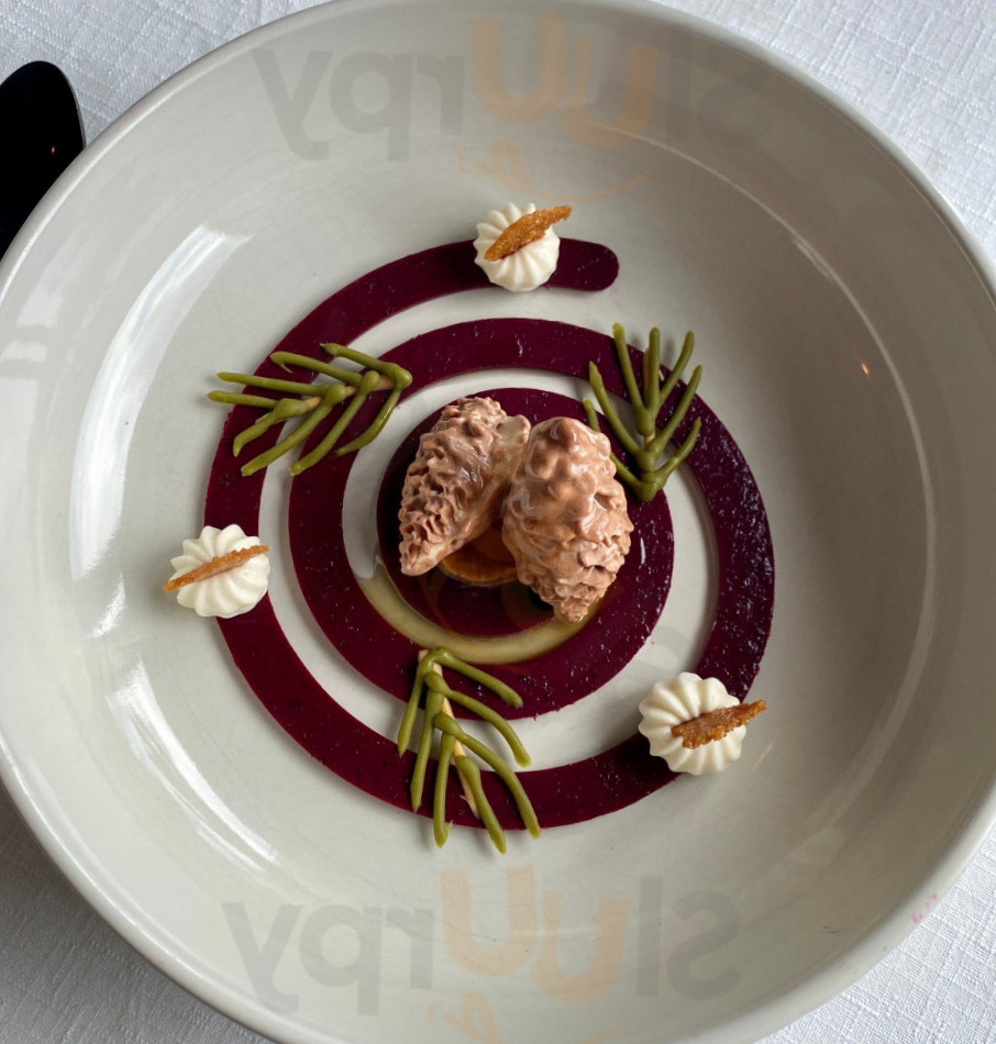 restaurant image