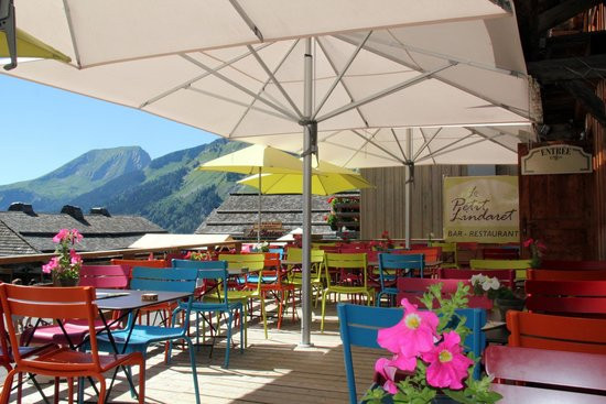restaurant image