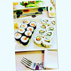 Sushi Parisien food