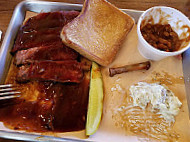 Hog Tide -b-que food