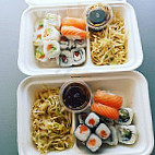 Les Sushis De Justhyne food