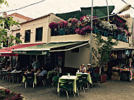 Taberna Dos Lobos inside