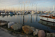 Havnen outside