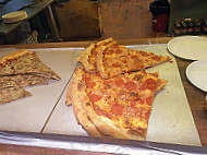 Hollywood Pizza food