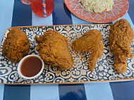 Harold´s Fried Chicken food