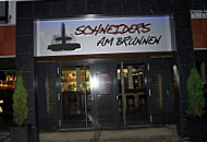 Schneiders Am Brunnen outside