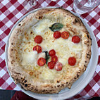 Pizza Ciro food