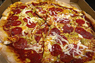 Isa's Pizza food