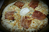 Baila Pizza food