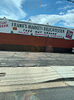 Frank's New York Style Delicatessen outside