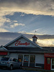 Friendly's outside