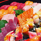 Sushi Tozai food