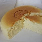 Uncle Tetsu's Japanese Cheesecake food