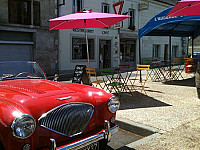 L'auberge Du Pont outside