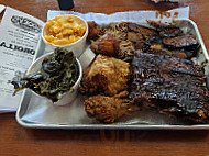 Sooey's Bbq Rib Shack food