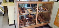 Red's Donuts food