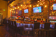 Alley’s Alehouse inside